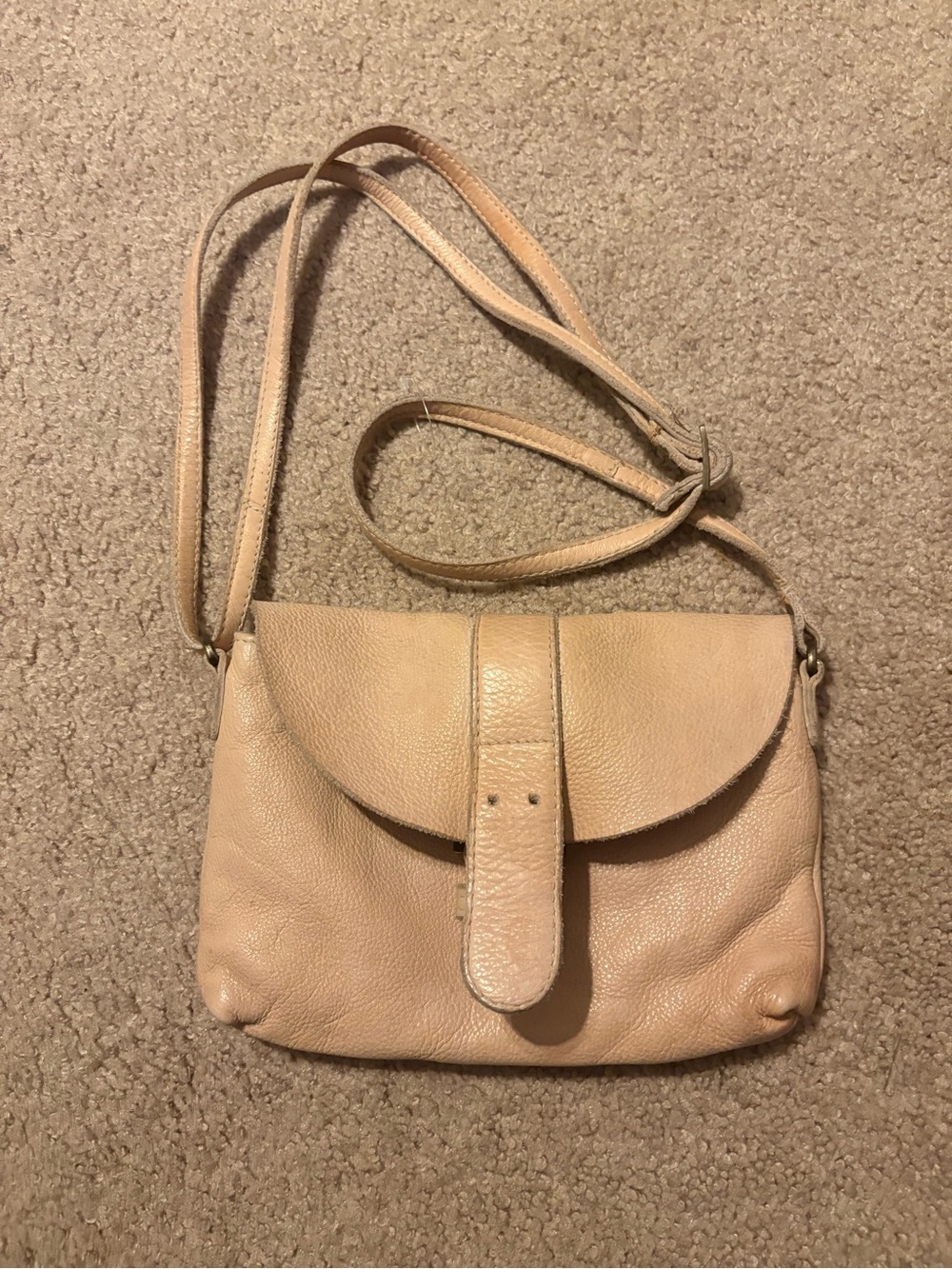 Free People NWOT Pebbled Leather Crossbody in Light Tan